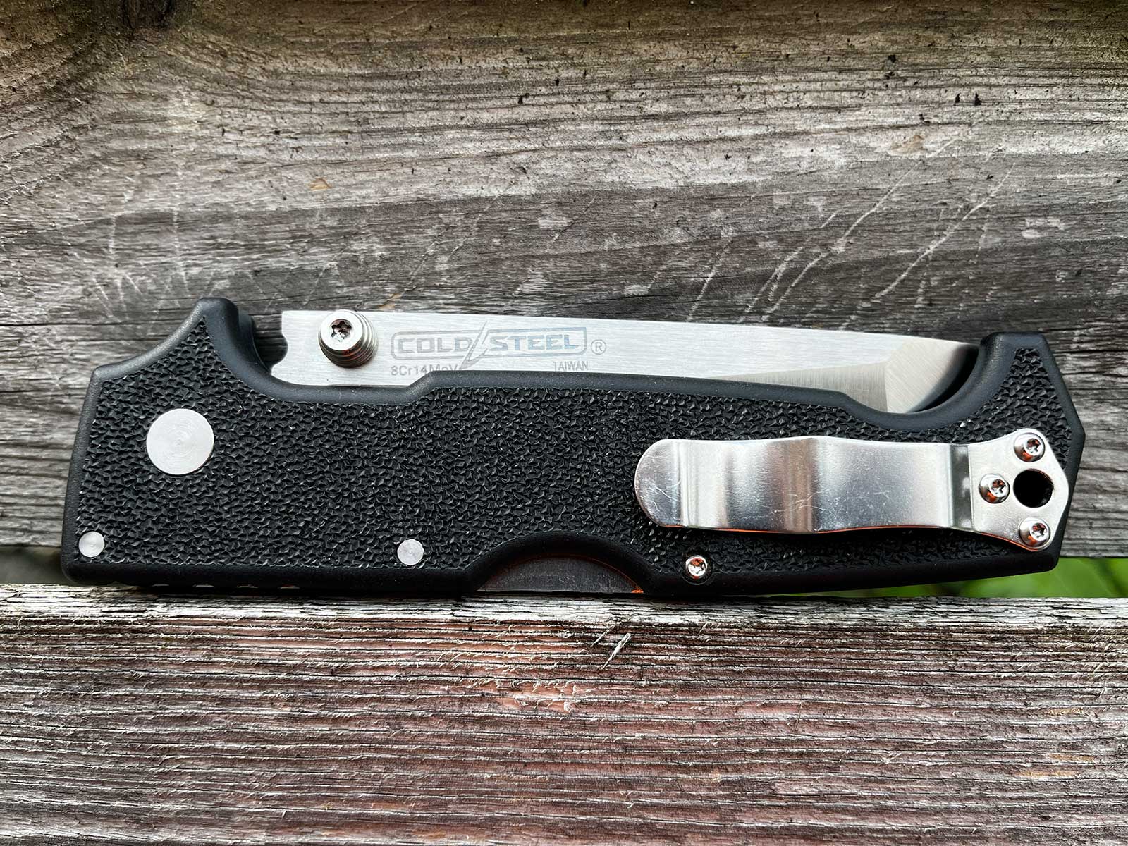 Le Cold Steel SR1 Lite replié
