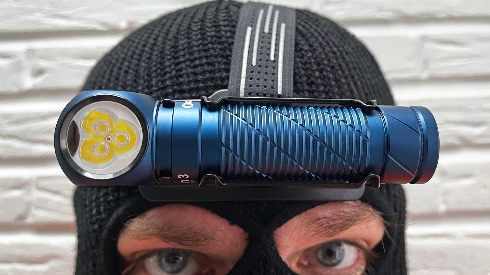 La Lampe Olight Perun 3 en mode frontal