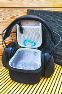 casque antibruit songuard atlas defense sur fond boisé